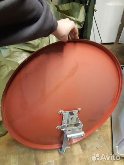 Антенна спутниковая