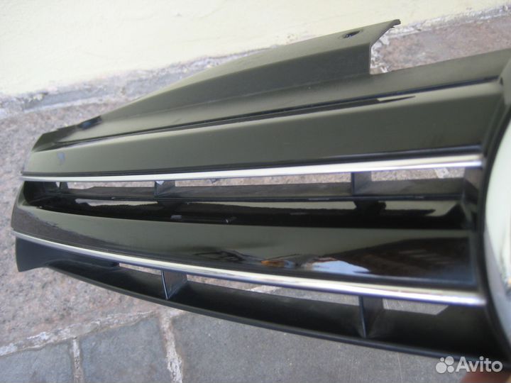 Решетка радиатора VW Golf VI