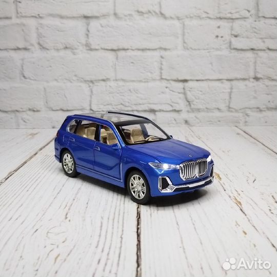 Машинка Бмв Х7 со звуковыми и световыми сигналами