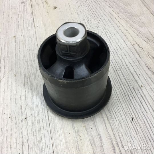 Сайлентблок балки Renault megane 3