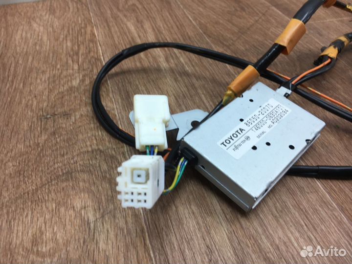 Усилитель антенны Toyota Allion T240 рестайлинг (2004—2007)