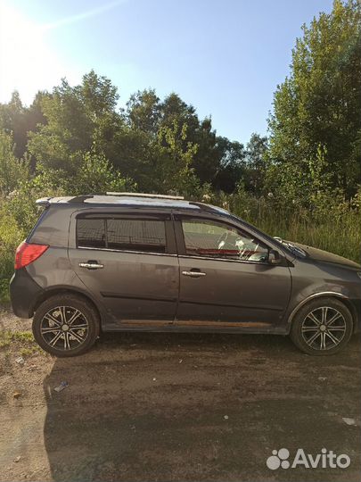 Geely MK Cross, 2013