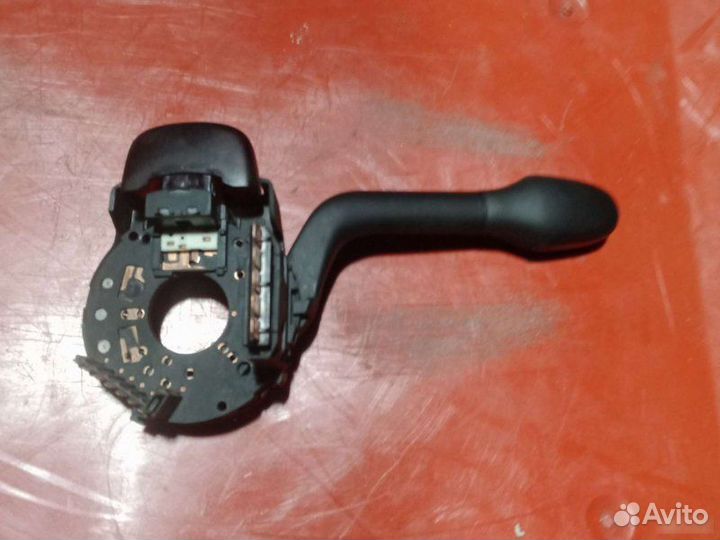 Переключатель поворотов Volkswagen Vento седан