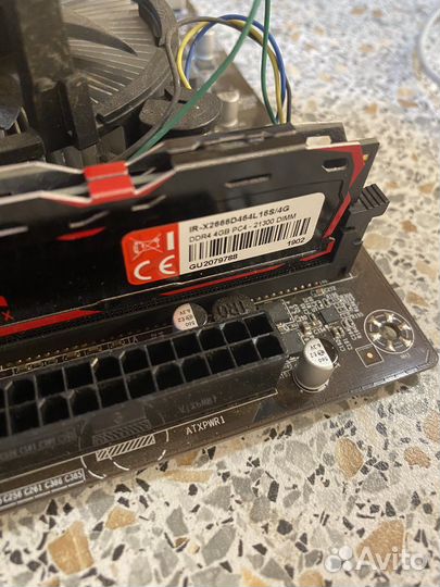 Материнская плата на 12 карт втс B250C (в сборе)