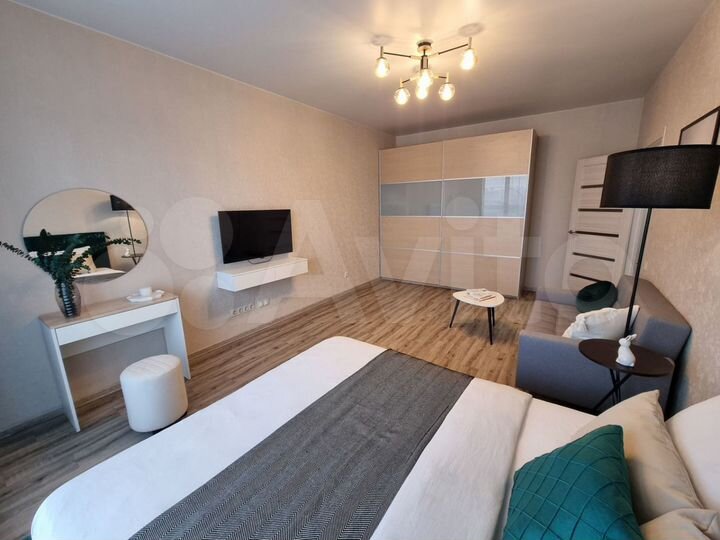 2-к. квартира, 65 м², 10/17 эт.