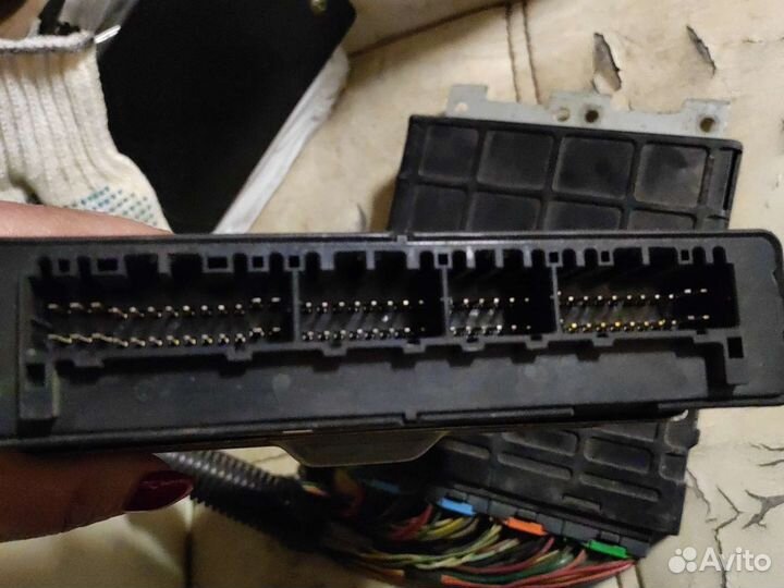 Блок управления двс Mitsubishi Lancer 1860A318