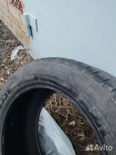 Goodyear Eagle F1 A/S-C 285/45 R19 и 255/50 R19 107W