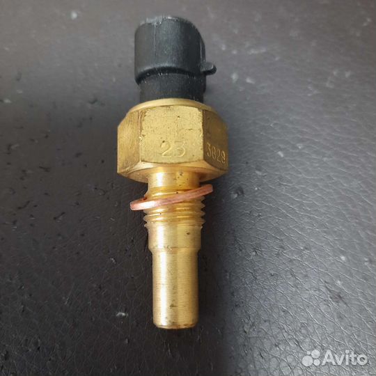 Датчик температуры охлаждающей жидкости