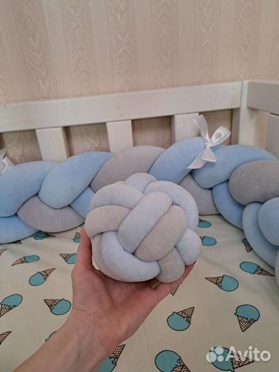 Бортики косички в кроватку