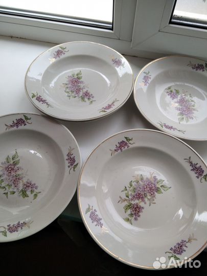 Глубокие суповые тарелки новые