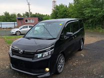 Toyota Voxy 2.0 CVT, 2016, 105 000 км, с пробегом, цена 2 550 000 руб.