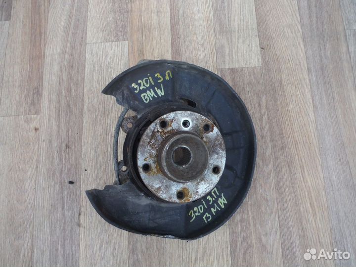 Кулак задний правый BMW 3 E90 2007