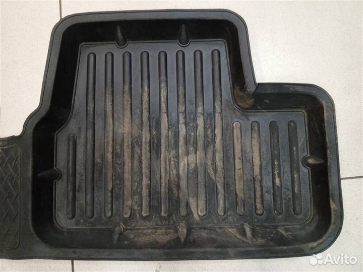 Коврик салона задний правый Toyota Corolla Spacio