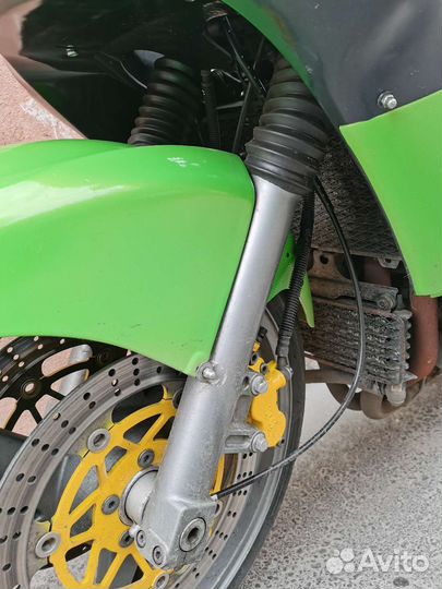 Kawasaki zzr600