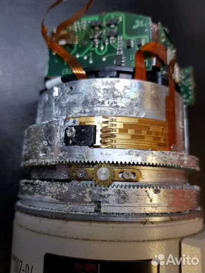 Профессиональный ремонт фотоаппаратов и объективов