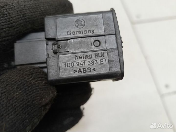 Кнопка корректора фар