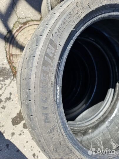 Michelin Pilot Sport 4 225/45 R17 94Y