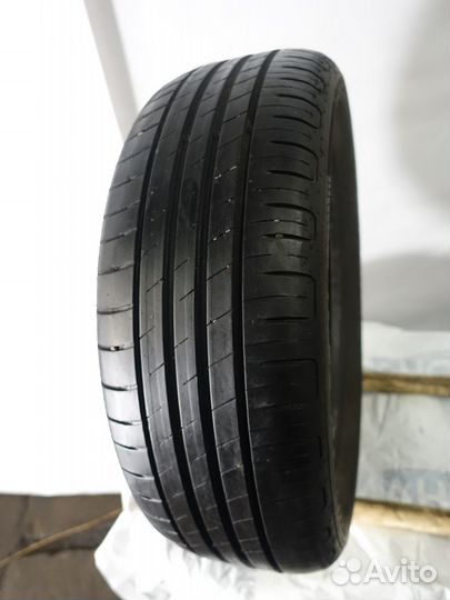 Goodyear EfficientGrip Performance 225/40 R18