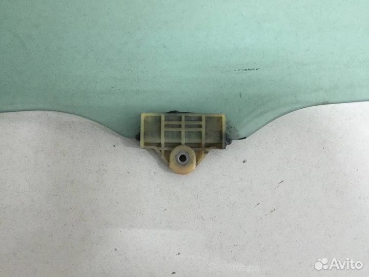 Стекло двери передней левой Kia Ceed JD 2012-2018