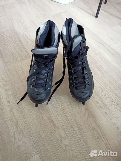 Коньки хоккейные 42размер