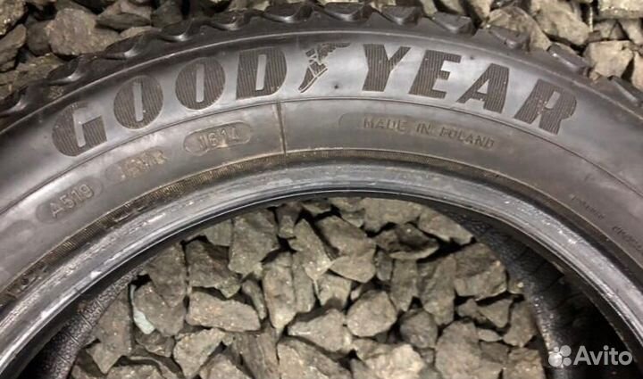 Goodyear Ultragrip Ice Arctic 195/55 R16