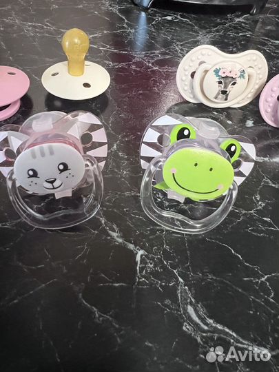 Соски пустышки 0-6 месяцев