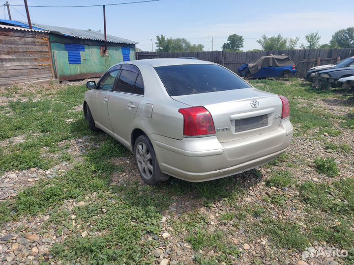 Задная чясть Avensis azt250