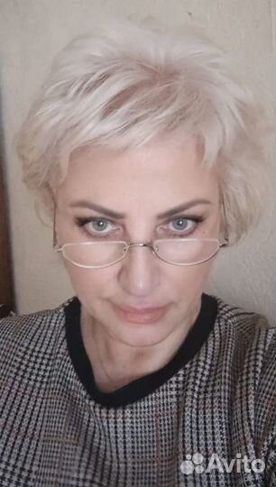 Менеджер в торговом зале, продавец консультант