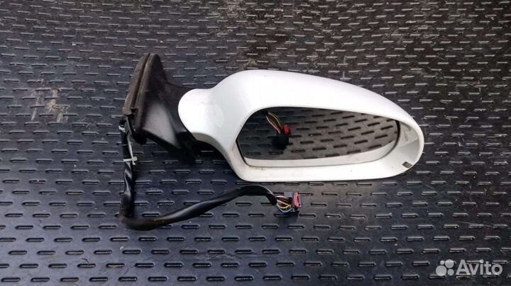 Зеркало правое Audi A4 B8