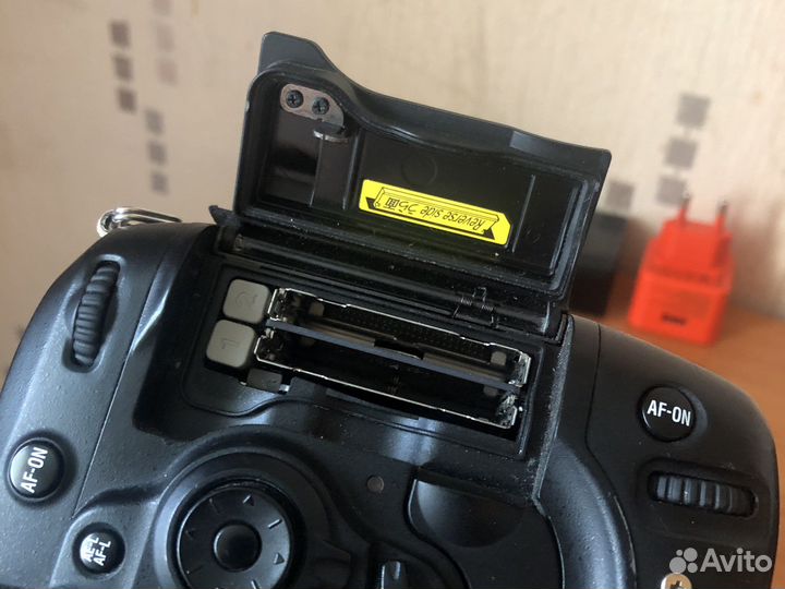 Nikon d3 с родной зарядкой