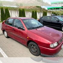 SEAT Cordoba 1.8 AT, 1996, 204 000 км, с пробегом, цена 200 000 руб.