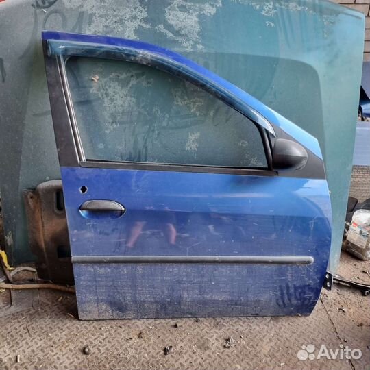 Дверь передняя правая Renault logan