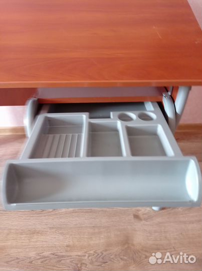 Парта школьная