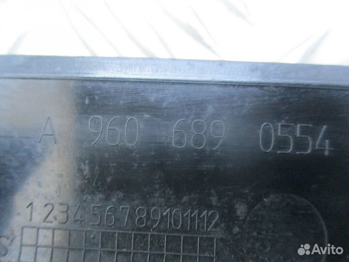 Накладка капота Mercedes-Benz A9606890554