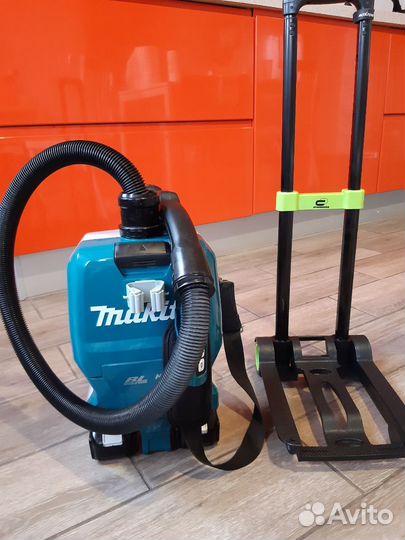 Аккумуляторный пылесос Makita DVC261ZX11 LXT