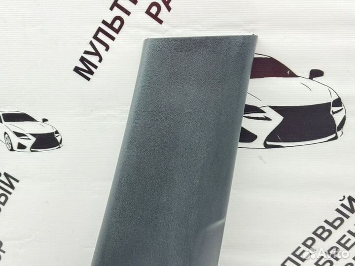 Накладка центральной стойки правая Infiniti Qx50