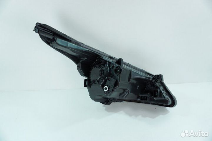 Фара левая Kia Rio 4 2020