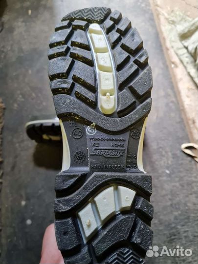 Резиновые сапоги