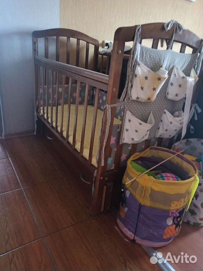 Детская кроватка