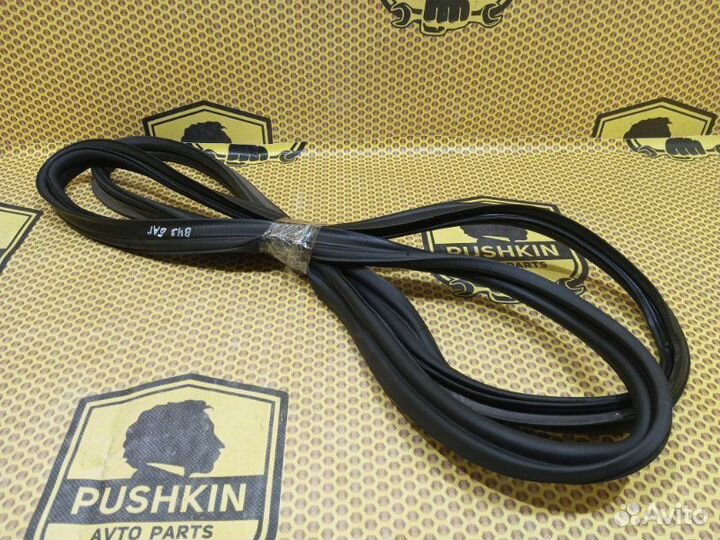 Уплотнитель крышки багажника Volkswagen Jetta A7