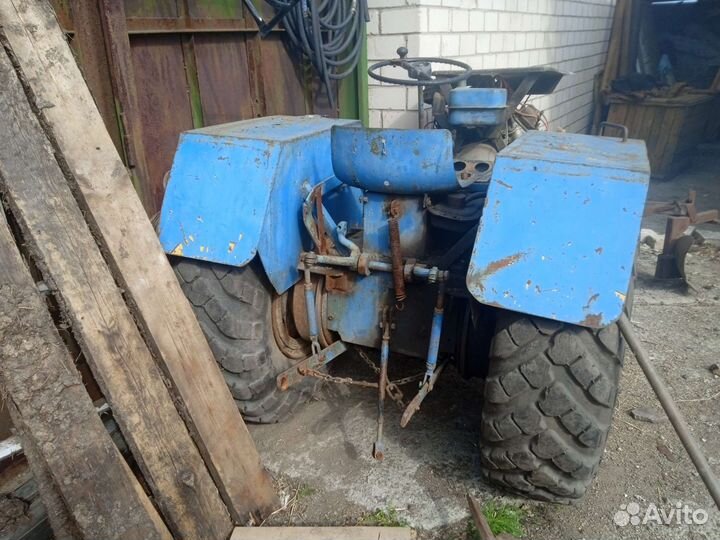 Садовый трактор