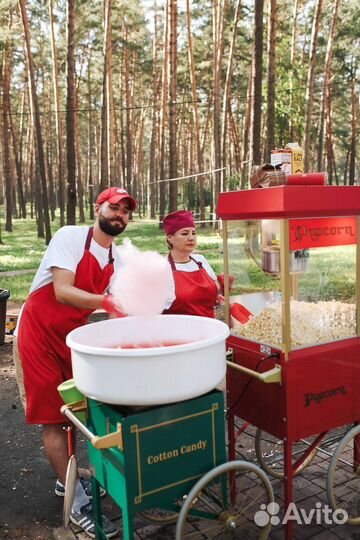 Сладкий бар: сладкая вата, попкорн, яблоки в карам