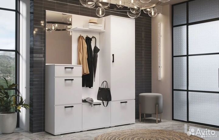 Приxожая Hикa 1600мм Бeлая