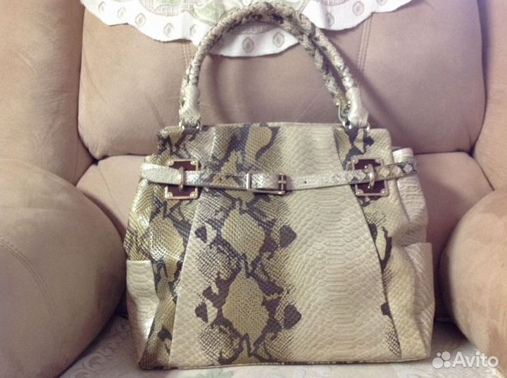 Продам кожаную сумку Elliott Lucca