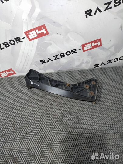 Кронштейн крепления бампера левый MAN TGX 2008