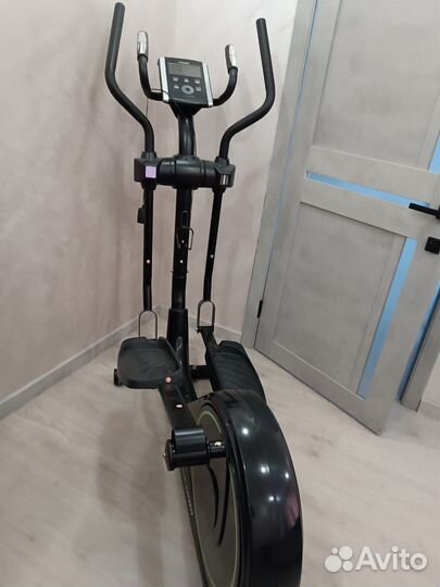 Эллиптический тренажер