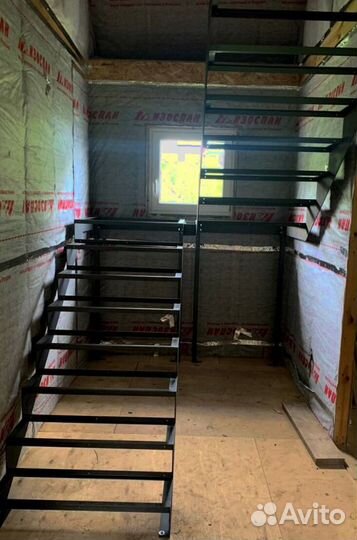 Лестница на монокосоуре