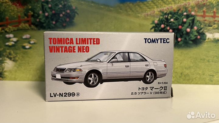 Toyota Mark 2.5 tourer V модель 1:64 Tomica TLV