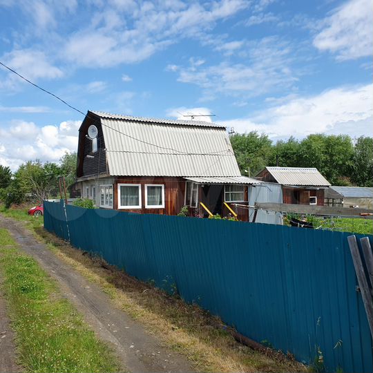 Дом 50 м² на участке 8 сот.