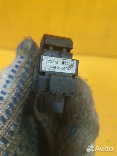 Кнопка стеклоподъемника toyota тойота